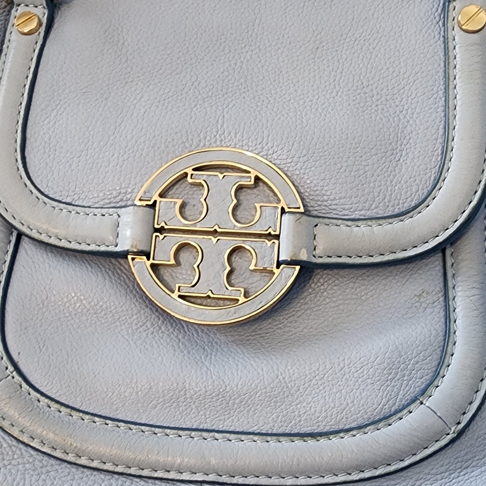 powder  blue/light blue tory  burxh purse and slingbag